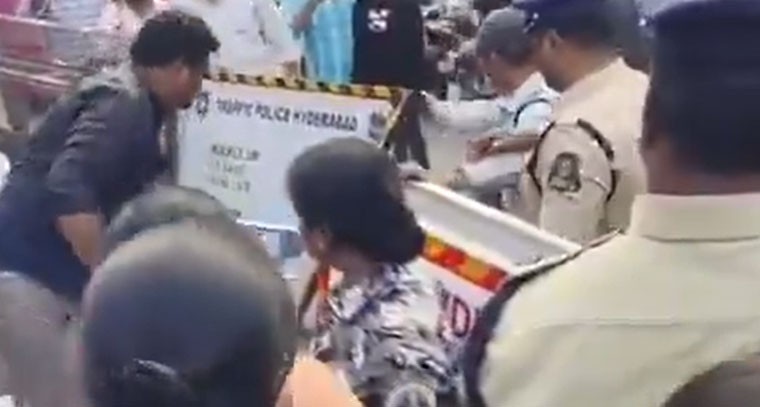 తెలంగాణ భవన్‌ వద్ద హైటెన్షన్‌