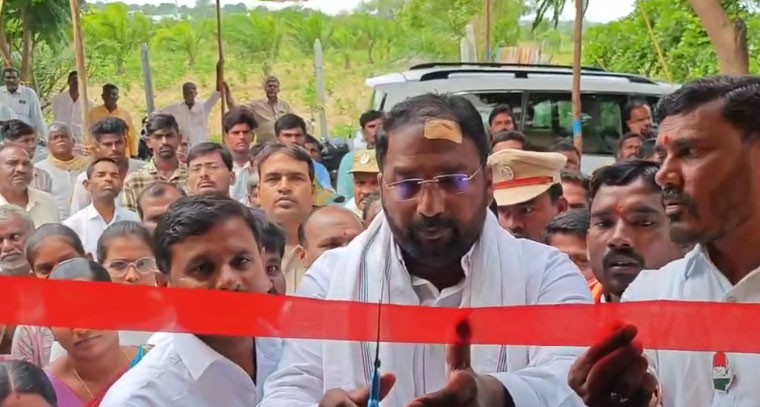 గ్రామ పంచాయతి కార్యాలయాన్ని ప్రారంభించిన మంత్రి