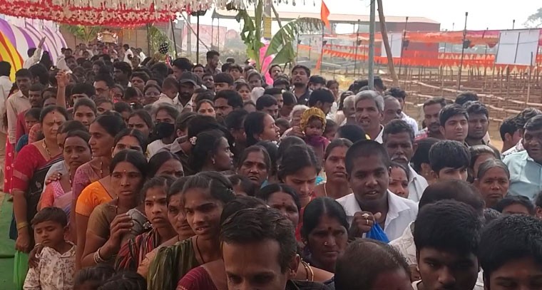 శ్రీ వైకుంఠపురం లో భక్తుల రద్దీ