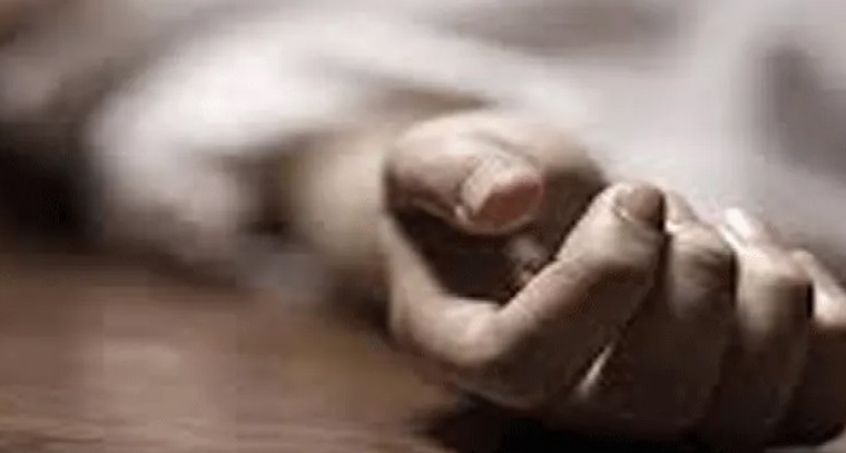 రైలు కిందపడి యువకుడి ఆత్మహత్య