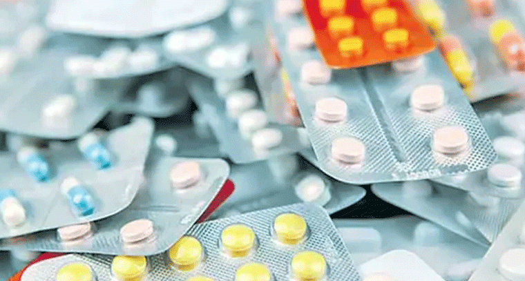 హైదరాబాద్‍లో నకిలీ టాబ్లెట్ల కలకలం