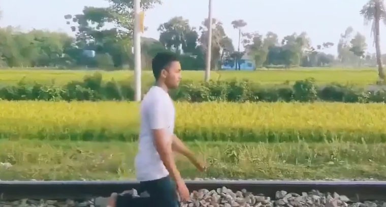 యువకుడి చేష్టలపై HYD సీపీ సజ్ఝనార్ ఫైర్ 