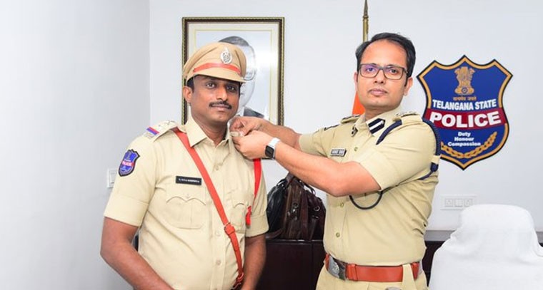 పదోన్నతులతోపాటు బాధ్యతలు కూడా పెరుగుతాయి : వరంగల్ సీపీ సన్ ప్రీత్ సింగ్