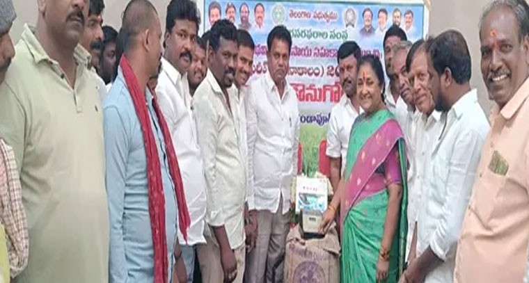 వరి కొనుగోలు కేంద్రం ప్రారంభం: రైతులకు భరోసా