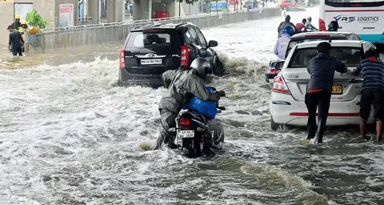 తుఫాన్ ప్రభావం.. రాష్ట్రంలోని పలు జిల్లాలకు హెచ్చరికలు జారీ