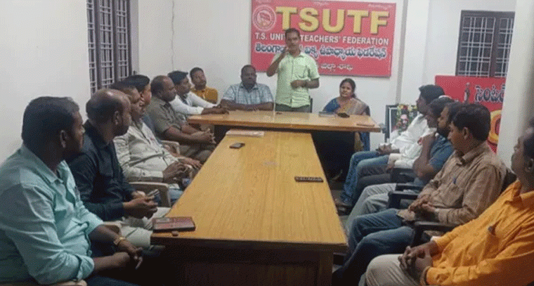 ప్రాథమిక విద్యను బలోపేతం చేయాలి