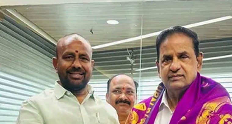 టీటీడీ చైర్మన్‌ను కలిసిన డీసీసీ అధ్యక్షుడు ...