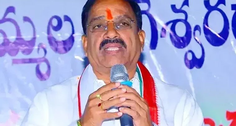 యూరియా కష్టాలు.. మంత్రి తుమ్మల కీలక ప్రకటన