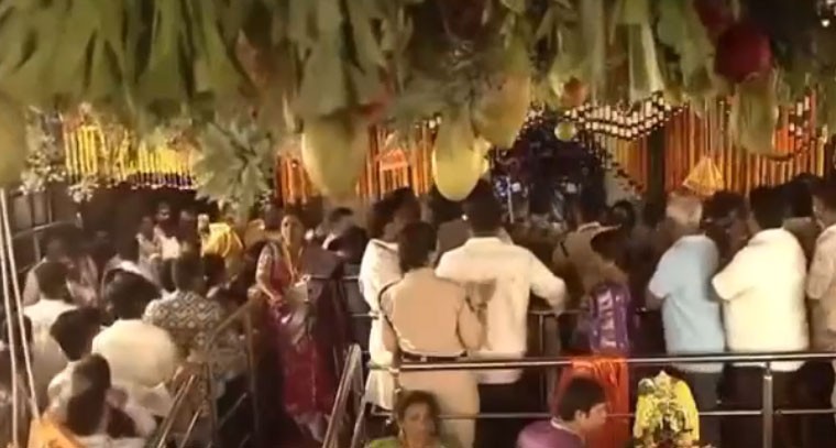 ఉజ్జయిని మహంకాళి ఆలయానికి పోటెత్తిన భక్తులు