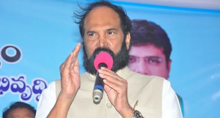 సన్నబియ్యంతోపాటు నిత్యవసరాలు పంపిణీ: మంత్రి ఉత్తమ్