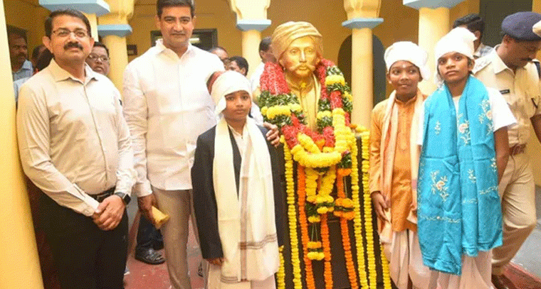 రాష్ట్ర ఉత్సవంగా గురజాడ జయంతి: మంత్రి కొండపల్లి