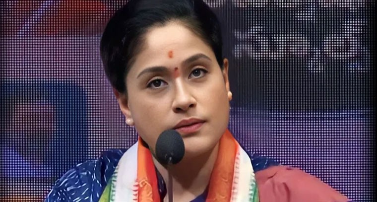 యుద్ధంపై విజయశాంతి ట్వీట్.. ఇప్పుడు రాజకీయాలు ఏంటని ఫైర్