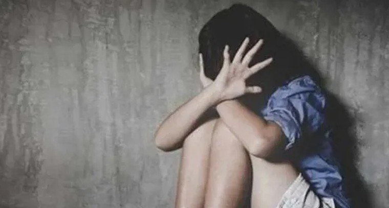 వికారాబాద్ జిల్లాలో దారుణం.. 8 ఏళ్ల బాలికపై అత్యాచారం