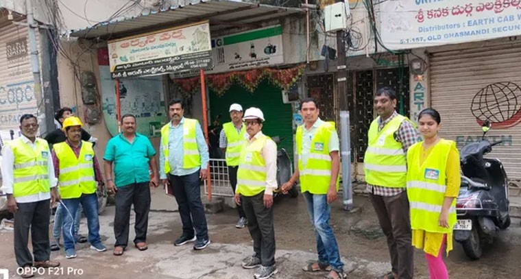 బస్తీల్లో విద్యుత్ సమస్యల పరిష్కారానికి బస్తీ బాట