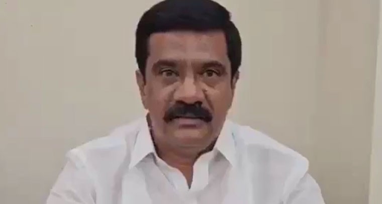 వేముల ప్రశాంత్ రెడ్డి ఇంటిపై కాంగ్రెస్ నాయకుల దాడి