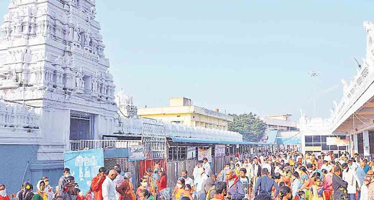 వేములవాడ వెళ్ళే వారికి అలర్ట్