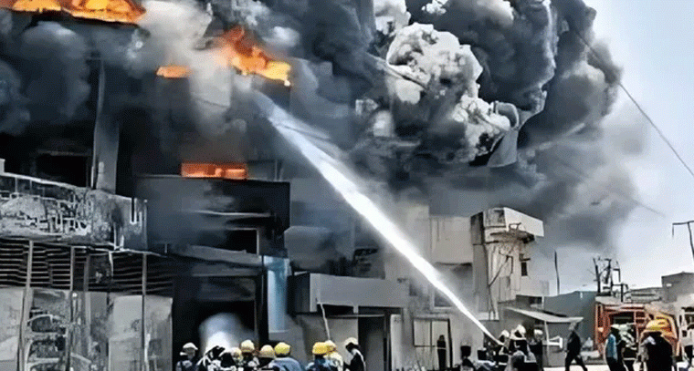 స్టీల్ ఫ్యాక్టరీలో ఫర్నేస్ పేలుడు.. కార్మికుడు మృతి, మరొకరికి గాయాలు