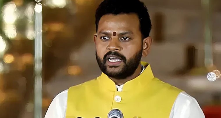 త్వరలో వరంగల్‌ విమానాశ్రయం నిర్మాణం ప్రారంభం