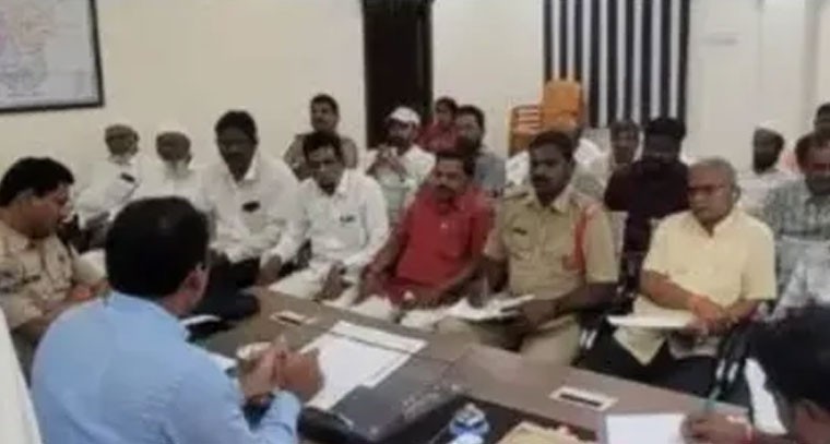 గణేష్ ఉత్సవాలను శాంతియుతంగా జరుపుకోవాలి: ఆర్డీఓ