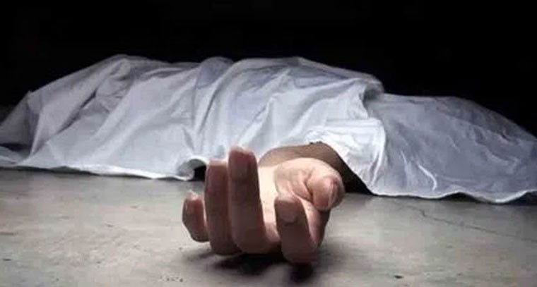 అమ్మాయి విషయంలో స్నేహితుల మధ్య  గొడవ.. ఓ యువకుడు  మృతి 