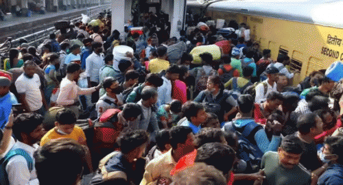 సంక్రాంతి పండుగ కష్టాలు షురూ.. ఆ రోజు నుంచి రిజర్వేషన్లు క్లోజ్