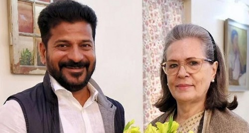 సోనియా గాంధీతో సీఎం రేవంత్ రెడ్డి ఉత్కంఠభరిత భేటీ.. తెలంగాణ భవిష్యత్తును రూపొందిస్తూ


