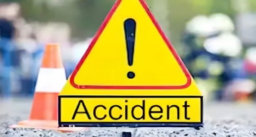 ఖమ్మం జిల్లాలో ఘోర రోడ్డు ప్రమాదం: ముఖాముఖి ఢీకొన్న బైక్‌లు, ఒకరి పరిస్థితి విషమం

