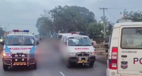 డివైడర్‌ను ఢీకొట్టిన కారు, ముగ్గురు మృతి