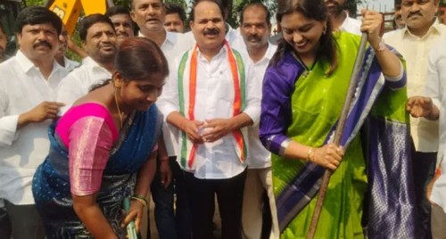 బీటీ రోడ్డు పనులకు ఎమ్మెల్యే శంకుస్థాపన