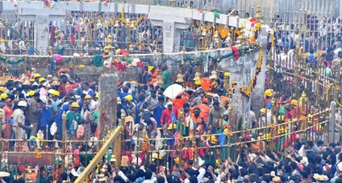 మేడారం మహాజాతర.. మూడో రోజు కొనసాగుతోన్న భక్తుల రద్దీ