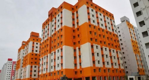 డబుల్ బెడ్ రూం ఇళ్లు ఇప్పిస్తానని వ్యక్తి మోసం.. రూ.2.50 కోట్లు వసూల్