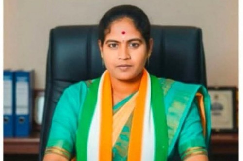 నిర్మల్ జిల్లాలో పురుగుల మందు తాగిన సర్పంచ్?